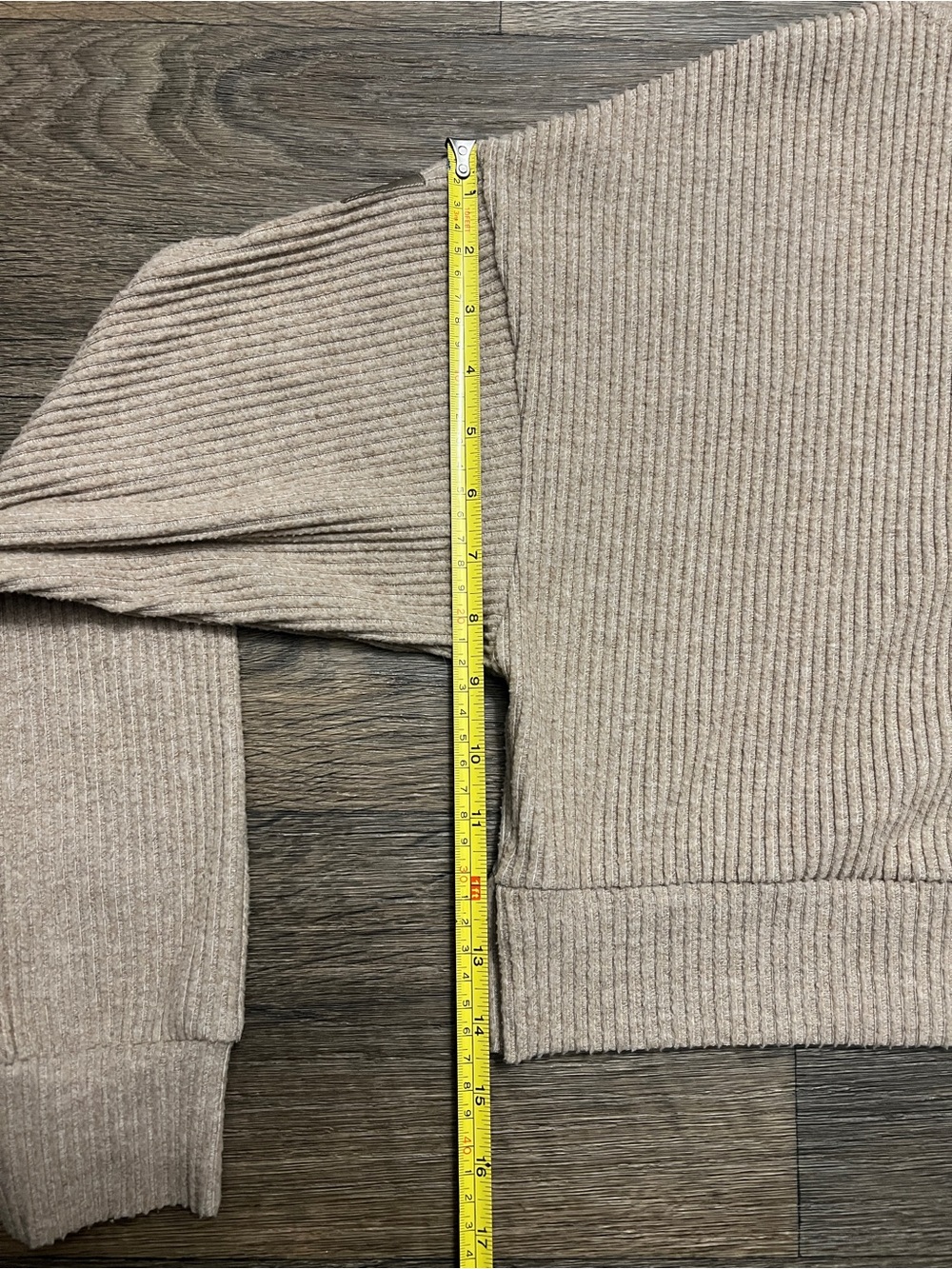 ALO Yoga Muse Hoodie Gravel Heather Long Sleeve Crop Sweatshirt Tan Gym Workout - Picture 11 of 15